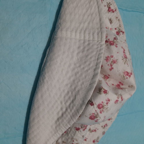 Beach hat reversible fabric white with floral print like new