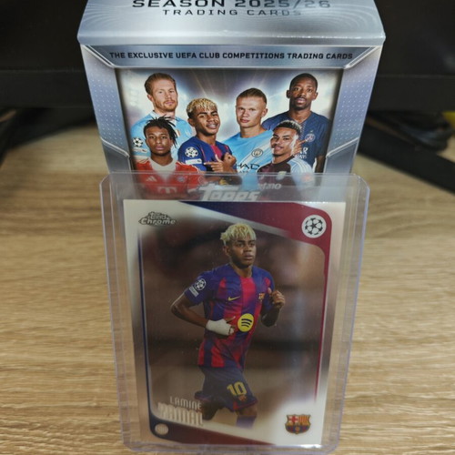 Topps Chrome UCC Lamine Yamal Base card like new