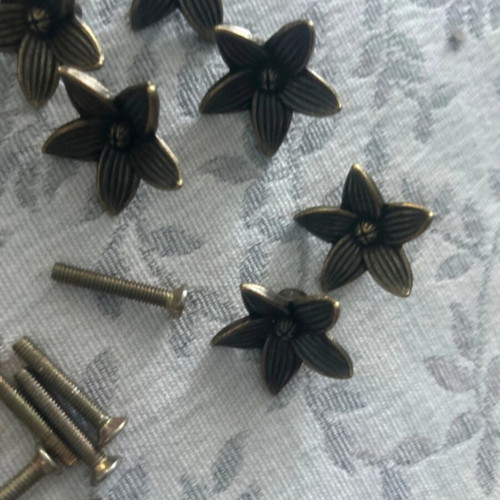 Mini knobs