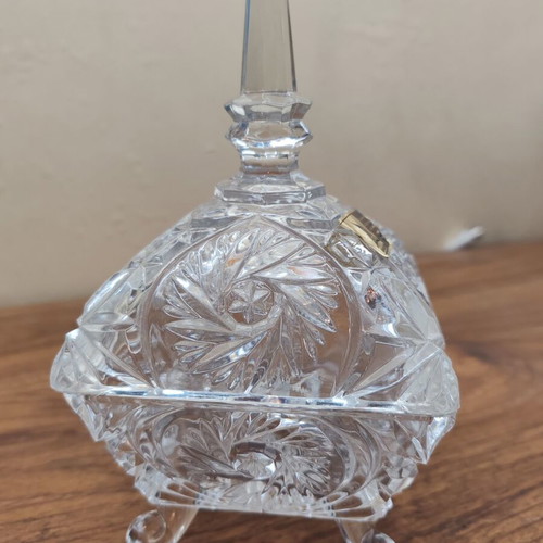 Vintage crystal hand-cut fountain used like new with lid and small vase