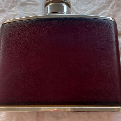 Flask with leather cover like new, 6 oz capacity