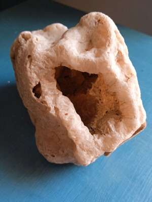 Συλλεκτικό πέτρωμα μεταχειρισμένο με εσωτερικά πετρώματα και αυτοκόλλητο