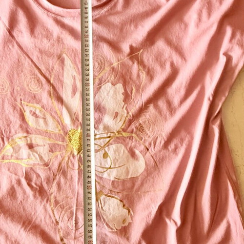 T-shirt with gold design and glitter heart like new, dusty pink
