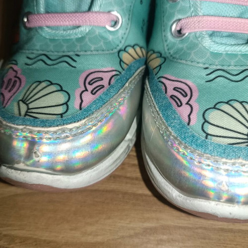 Modum Disney Ariel kids sneakers with lights size 29 used
