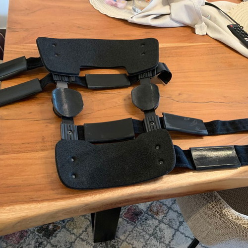 Four-point thigh-calf brace like new, size small