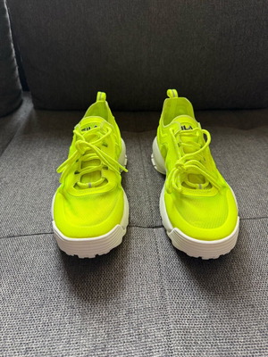 Fila sports shoes new, size 40, green