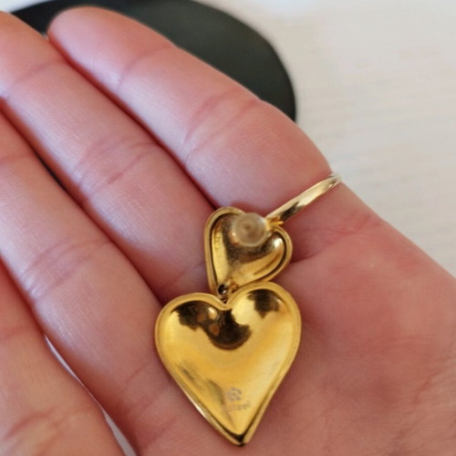 Heart-shaped dangle earrings like new, black with gold outline stainless steel