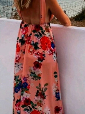 Parizianista dress like new with low back and cups