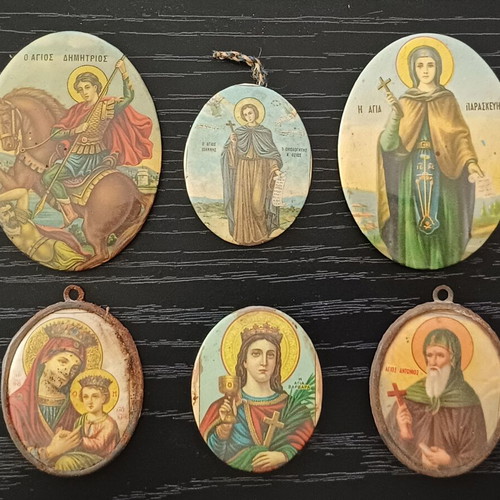Vintage small religious icons and amulets, lot of 6