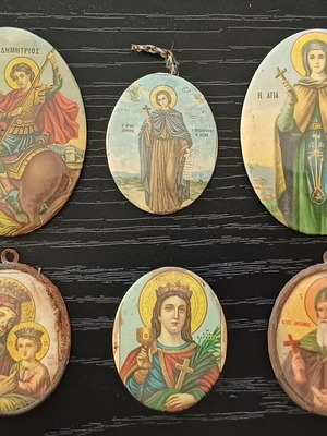 Vintage small religious icons and amulets, lot of 6