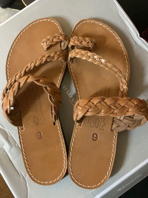 Kouros leather sandals like new, size 39, brown
