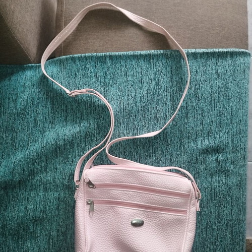 Shoulder bag pink used with multiple compartments