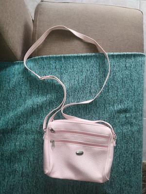 Shoulder bag pink used with multiple compartments