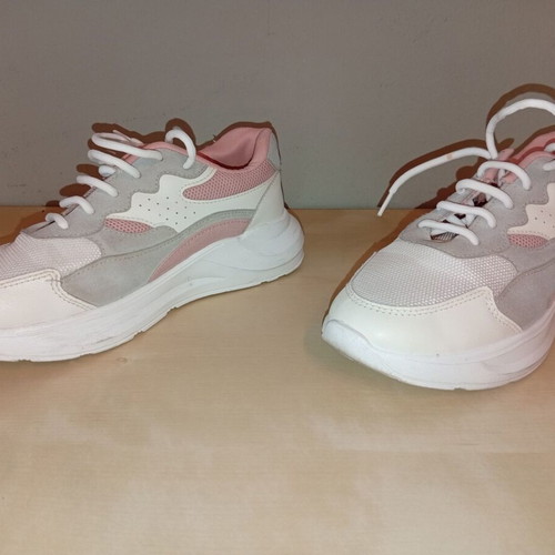 Marquiiz Women's Athletic Sneakers Size 39 Like New White Pink Gray Suede