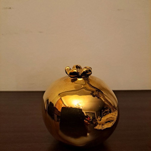 Decorative pomegranate used, gold