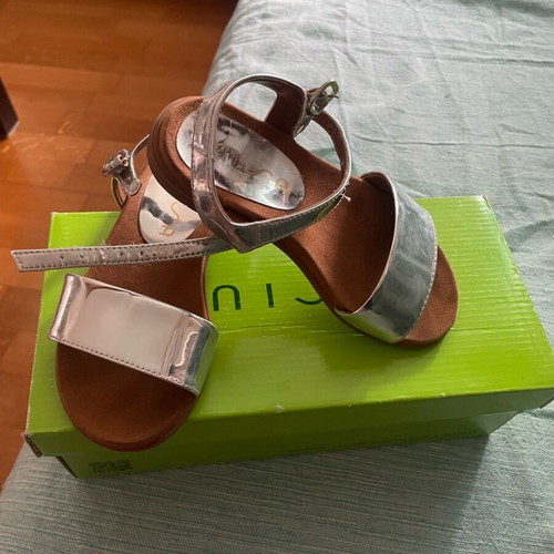 Children's sandals size 27 like new