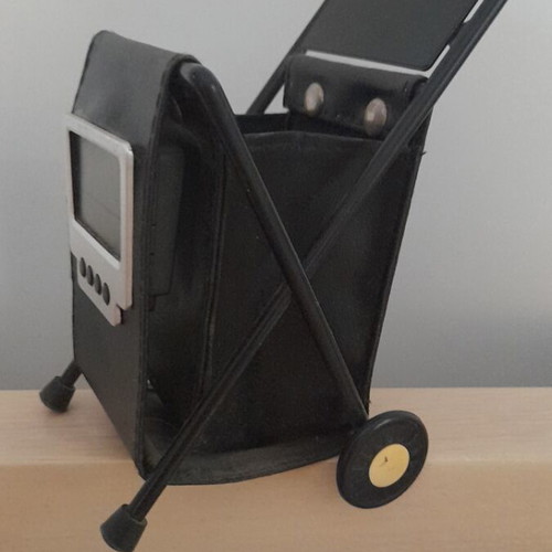 Digital desk clock with pencil holder new