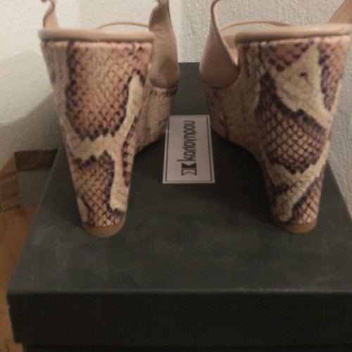 Kalogirou platform sandals size 39 new dusty pink