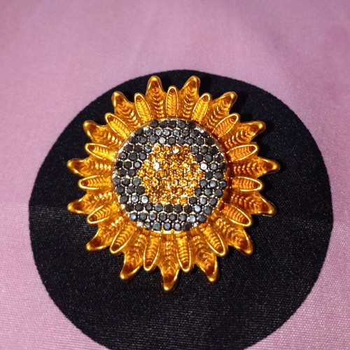 Sunflower Brooch new, gold plated with gray accents
