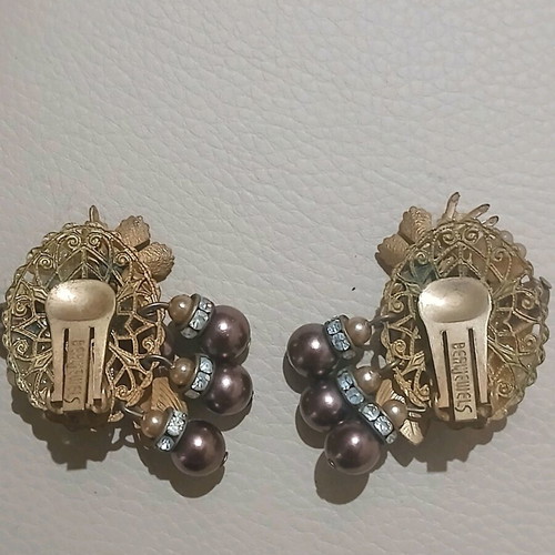 Vintage Beru Jewels earrings like new in collectible wooden jewelry box