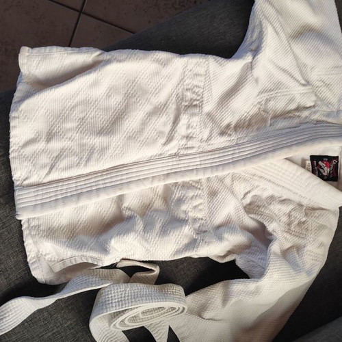 Judoki Tae kwo Do, Jiu Jitsu, Judo suit like new, white, size 122 cm