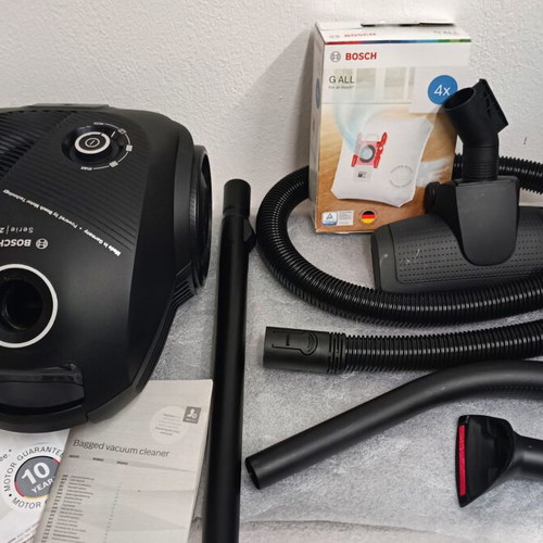 Ηλεκτρική σκούπα Bosch Serie 2 καινούργια με 4 σακούλες δώρο