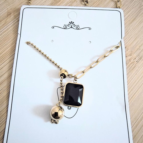 Necklace with black stone, stainless steel