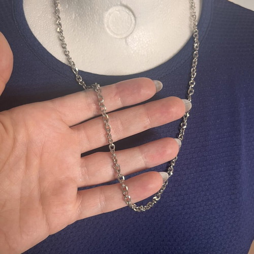Chain silver, like new, simple and minimalistic