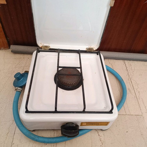 Gas stove used with pressure regulator, simple and useful
