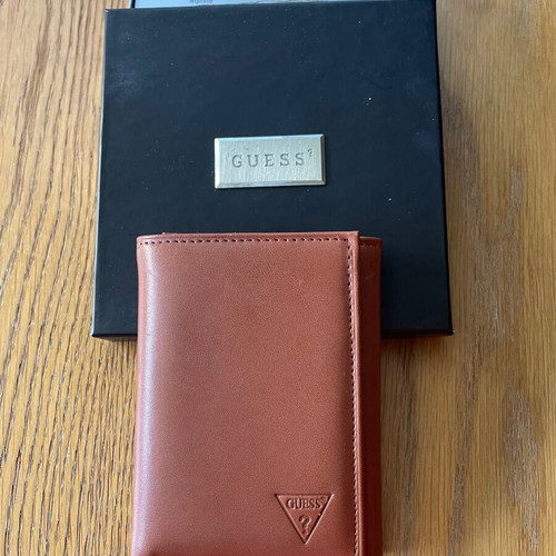 Guess wallet new leather brown in box