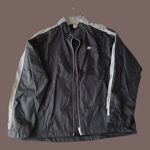 Nike men's jacket size L like new, black with grey details