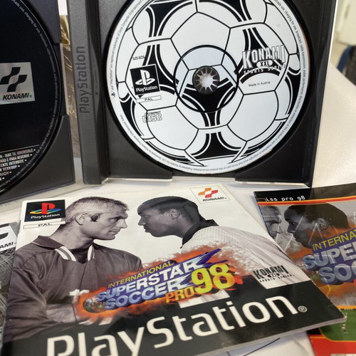 International Superstar Soccer 98 with Metal Gear Solid Demo PlayStation 1 PS1 like new