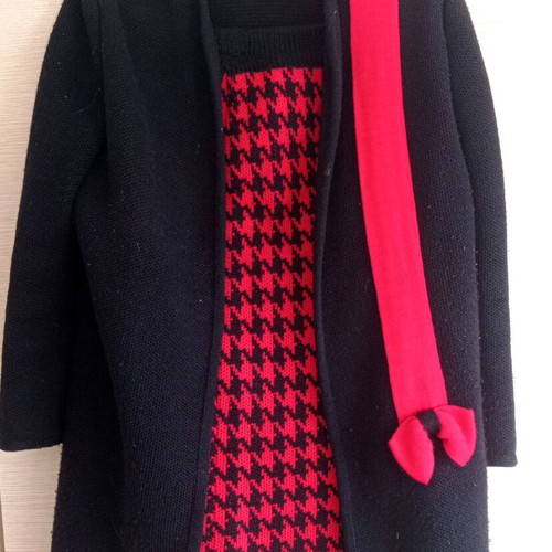Knitted suit and sweater used, medium, black and red