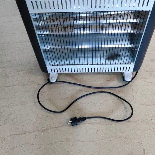 Quartz heater 2400W used in excellent condition and working