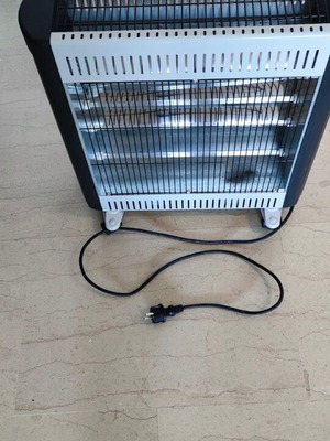 Quartz heater 2400W used in excellent condition and working
