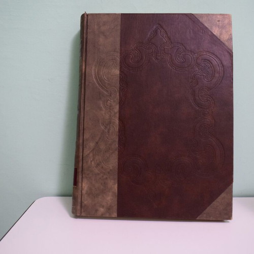 Epistimi kai Zoi encyclopedia, complete 22-volume leatherbound set