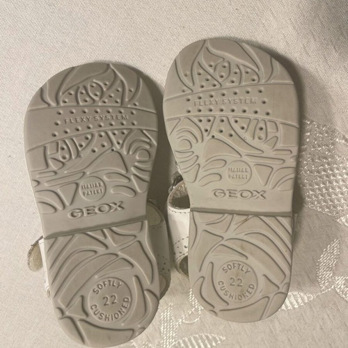 Geox kids leather sandals size 22
