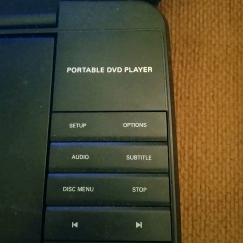 Philips φορητό DVD player σαν καινούργιο με αυθεντική συσκευασία και 2 φορτιστές