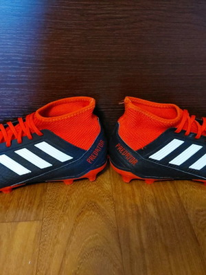 Adidas Predator football shoes size 42 new, black with plastic studs