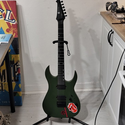Spira S-400 MGR Satin Green guitar