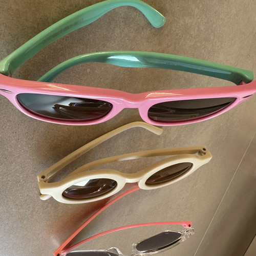 Children's sunglasses like new, set of 3