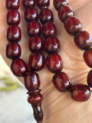 Bakelite komboloi worry beads with striking grain, circa 1975-80