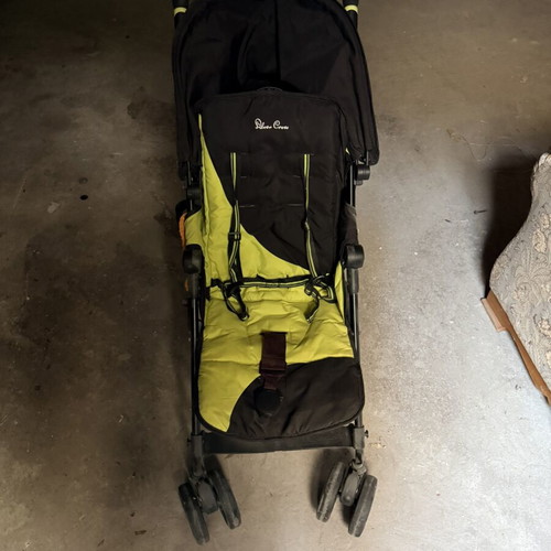 Baby stroller umbrella like new, 5 back positions, waterproof, up to 25 kg