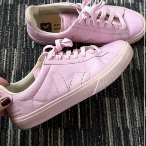 Veja leather shoes pink like new, size 40, athletic