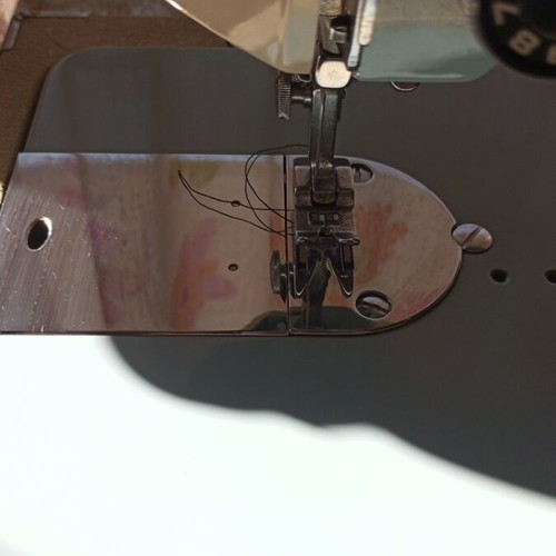 Mercedes sewing machine new with foot pedal and case