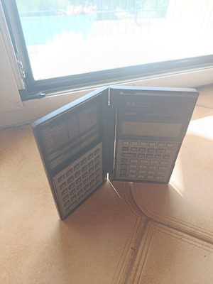 HP 28S Advanced Scientific Calculator like new, collectible programmable