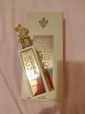 December Vanilla Paris Corner 85 ml like new