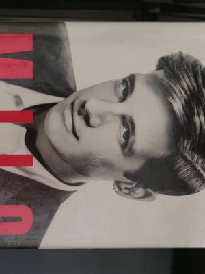MILO Dangerous book like new, English