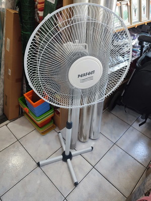 Fan new, white, 3-speed switch, energy efficient