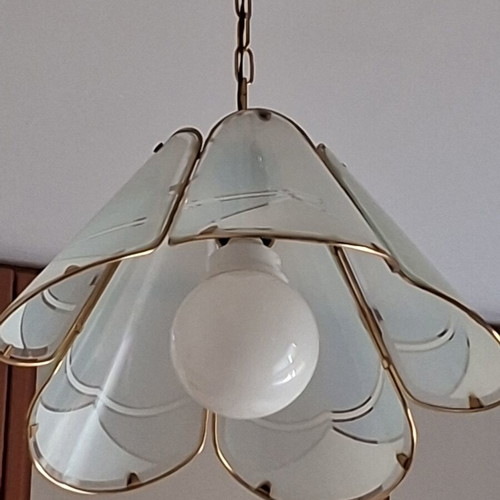 Ceiling light in excellent condition